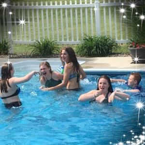 Meet your Posher, Teri